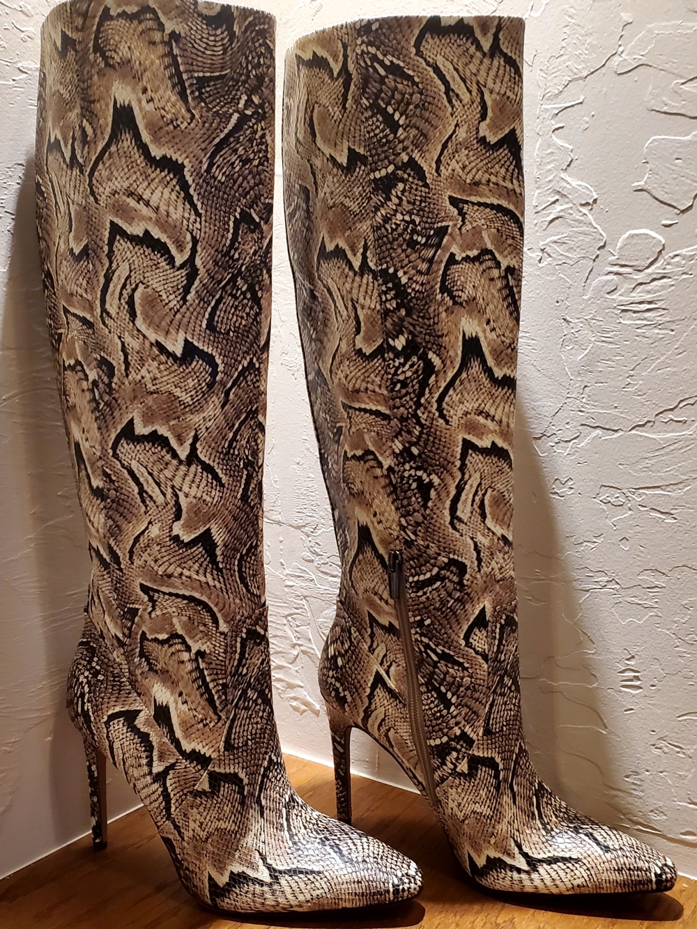 Vince Camuto Fendels Snakeskin Leather Over The Knee 4.25" High Heel Boots Sz 10